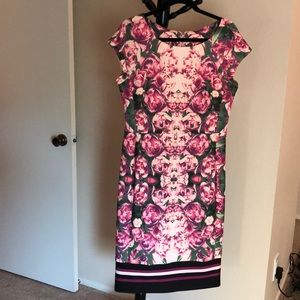 Flowered midi dress with black zipper detail